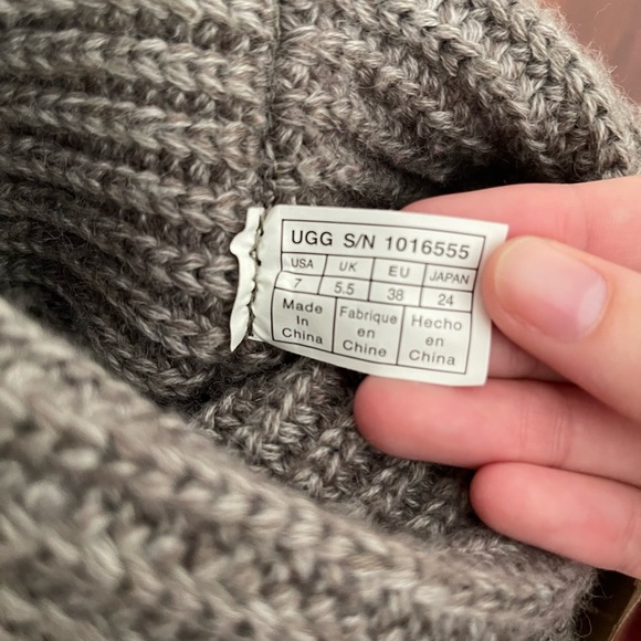 WOMENS UGGS SIZE 7✨FREE GIFTS✨ - Picture 9 of 14